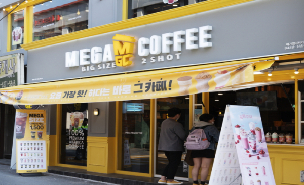 ★【강남역세권 】→메가커 창업특급》순익1100만/30평 야외테리스 /여성창업★