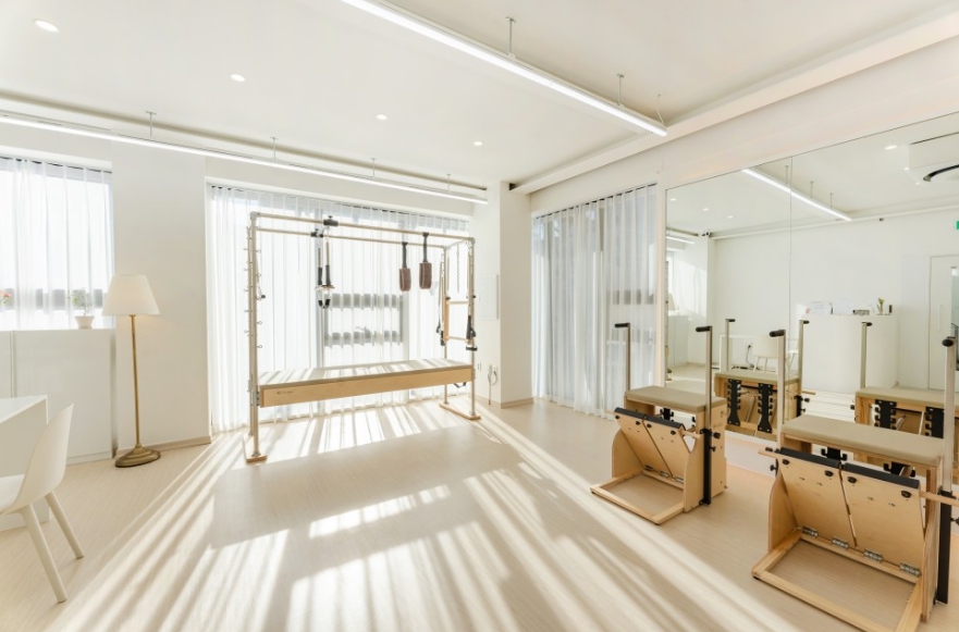 『강동구 F/C 필라테스』【 고수익 / 초보창업 / 오토운영 / 월700만원 】