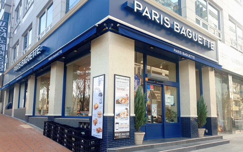 서울 금천구 호재좋은 상권에 있는 파리바게뜨창업입니다. 대로편 코너에 있는 매장!