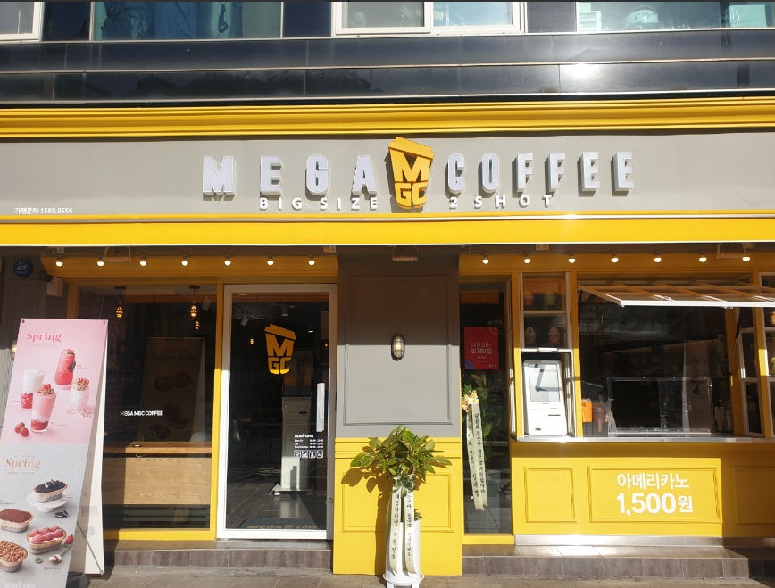 경기 오산지역에 위치한 메가커피 입니다. 시세대비 직접운영 조건 좋은 매장입니다.