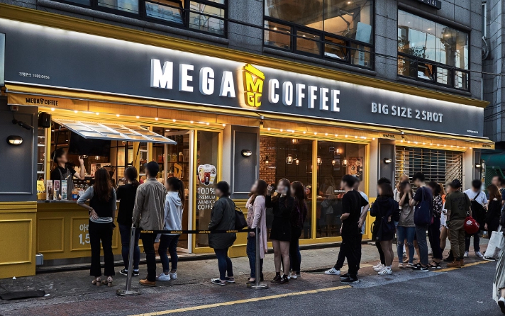★용산★메가커피 창업! / 접근성 좋은 매장! / 홀 비중높음! / 수익성 창업!
