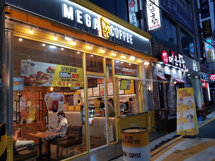 【수원】▶▶메가커피 창업▶▶＃오토운영＃번화가상권＃유동인구多＃초보여성추천매장