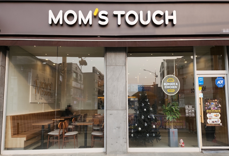 ▶강서구 맘스터치 창업◀ 평균매출 7400만／월수익 1000만／역세권／고수익창업